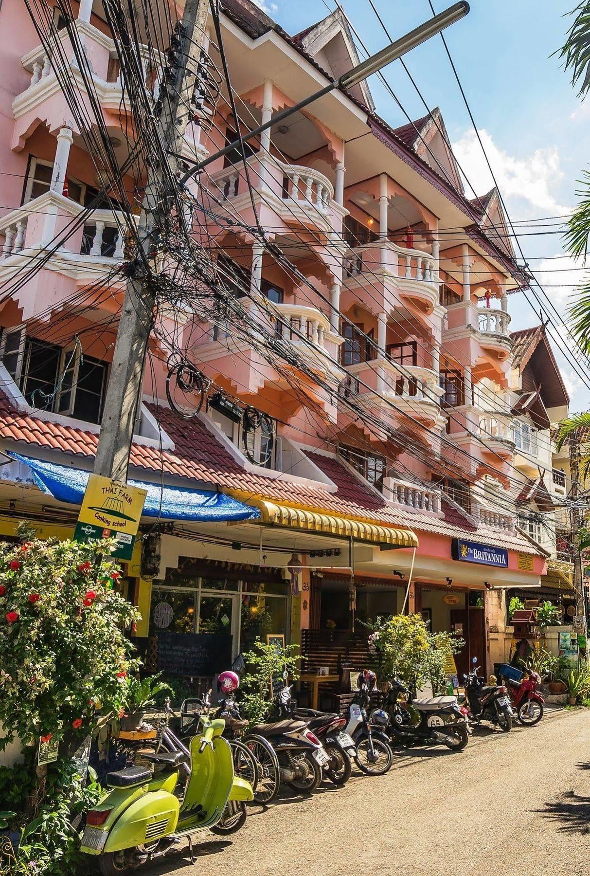 The Britannia Hotel Chiang Mai Exterior foto